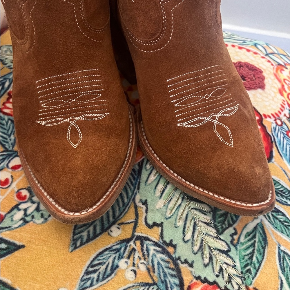 Brown Western Cowboy Boots - Picture 2 of 12